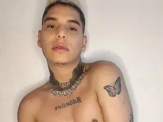 Toy fuck cunt AlejandroBrant