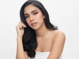 Naked show amateur AlessandraHillea