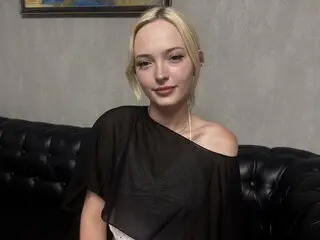 Camshow anal cam DeniseGilmoor