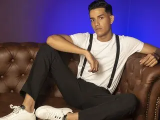 Online naked pussy JustinHoolms