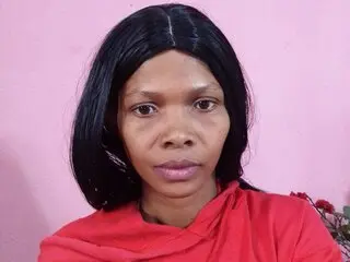 Pics show toy LyndaBrooks