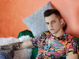 Pussy shows lj RodrigoMentez
