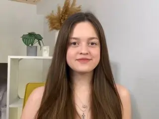 Livesex photos videos SynnoveAxtell